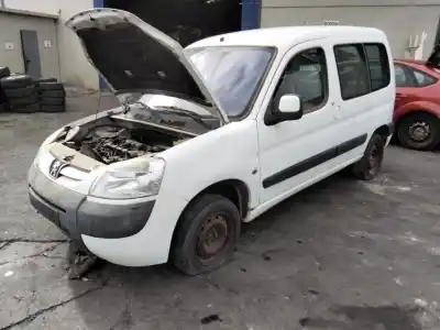 Veículo de Sucata peugeot partner (s2) combi plus do ano 2001 alimentado 