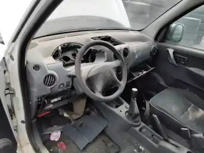 Veículo de Sucata peugeot partner (s2) combi plus do ano 2001 alimentado 