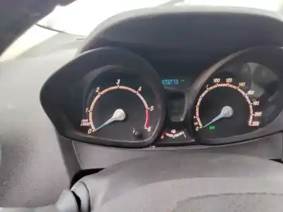 Veículo de Sucata ford transit courier combi ambiente do ano 2001 alimentado g1bq