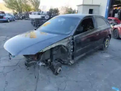 Veículo de Sucata audi a3 (8p) 2.0 fsi ambiente do ano 2001 alimentado 