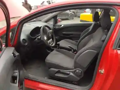 Veicolo di demolizione opel corsa d catch me dell'anno 2001 alimentato 