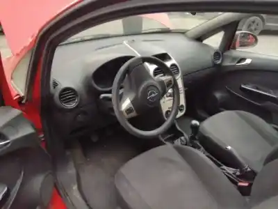 Veicolo di demolizione opel corsa d catch me dell'anno 2001 alimentato 