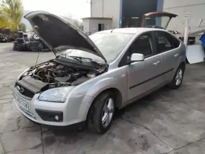 Veicolo di demolizione ford focus berlina (cap) ambiente (d) dell'anno 2001 alimentato kkda