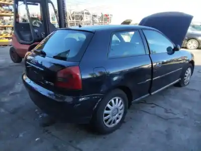 Veicolo di demolizione audi a3 (8l) 1.9 tdi dell'anno 2001 alimentato 