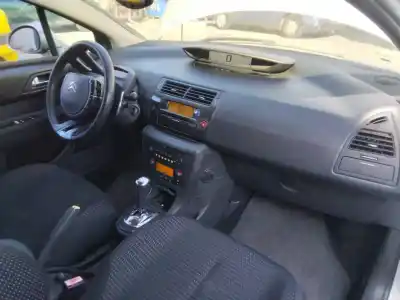 Veículo de Sucata citroen c4 berlina collection do ano 2001 alimentado 9hz