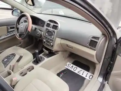 Veículo de Sucata kia cerato 2.0 ex crdi berlina do ano 2001 alimentado 