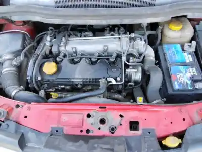 Veículo de Sucata opel zafira b cosmo do ano 2001 alimentado z19dt