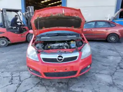 Veículo de Sucata opel zafira b cosmo do ano 2001 alimentado z19dt