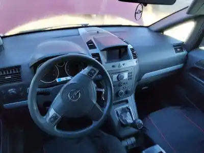 Veículo de Sucata opel zafira b cosmo do ano 2001 alimentado z19dt