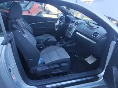 Véhicule à la ferraille volkswagen eos (1f7) 2.0 tdi de l'année 2001 alimenté cba