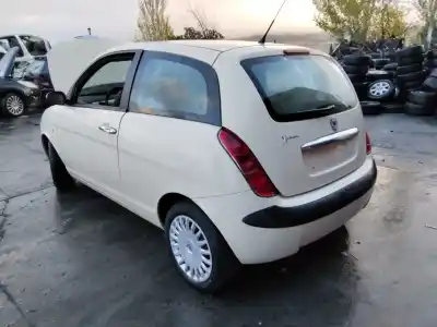 Veículo de Sucata lancia ypsilon (101) 1.4 16v oro (10.2006->) do ano 2001 alimentado 