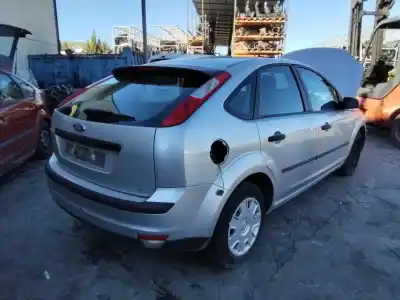 Veículo de Sucata ford focus berlina (cap) ambiente (d) do ano 2001 alimentado 