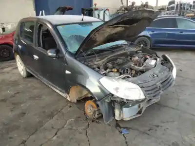 Veículo de Sucata DACIA SANDERO Ambiance do ano 2001 alimentado 