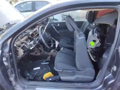 Vehicul casat RENAULT MEGANE II BERLINA 3P Confort Dynamique 131 CV / 96 KW al anului 2001 alimentat 