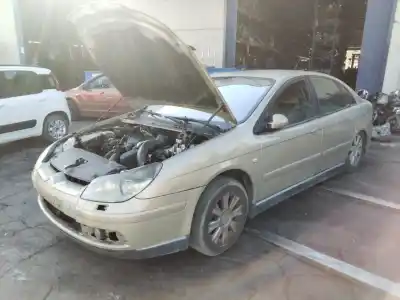 Veículo de Sucata citroen c5 berlina exclusive do ano 2001 alimentado 