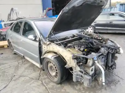 Veicolo di demolizione citroen c5 berlina lx (e) dell'anno 2001 alimentato 