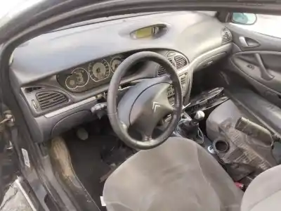 Veicolo di demolizione citroen c5 berlina lx (e) dell'anno 2001 alimentato 