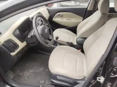 Scrapping Vehicle kia rio basic of the year 2001 powered g4la