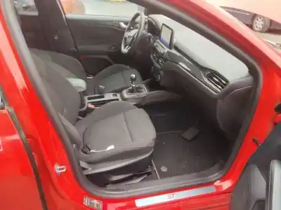 Scrapping Vehicle ford focus lim. st-line of the year 2001 powered b7dc