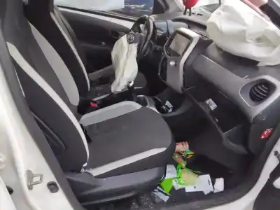 Veicolo di demolizione toyota aygo x-cite dell'anno 2001 alimentato 1kr