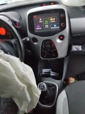 Veicolo di demolizione toyota aygo x-cite dell'anno 2001 alimentato 1kr