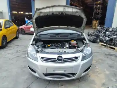 Veículo de Sucata opel zafira b cosmo do ano 2001 alimentado a17dtj