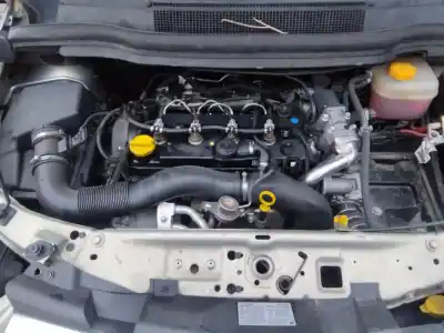 Veículo de Sucata opel zafira b cosmo do ano 2001 alimentado a17dtj