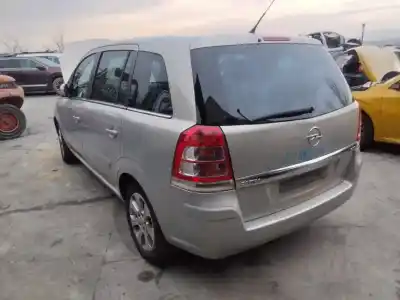 Veículo de Sucata opel zafira b cosmo do ano 2001 alimentado a17dtj