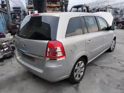 Veículo de Sucata opel zafira b cosmo do ano 2001 alimentado a17dtj