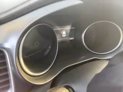 Veículo de Sucata kia xceed drive 160 cv / 118 kw do ano 2001 alimentado g4lk