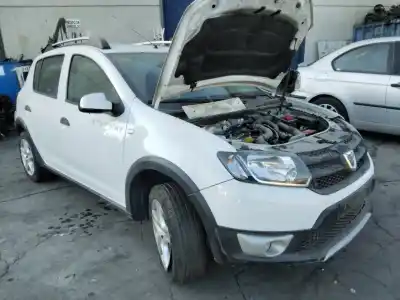 Veículo de Sucata dacia sandero stepway do ano 2001 alimentado h4b b4