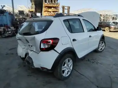Veículo de Sucata dacia sandero stepway do ano 2001 alimentado h4b b4