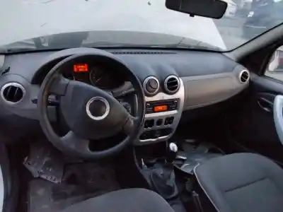 Veículo de Sucata dacia sandero ambiance do ano 2001 alimentado k9k892