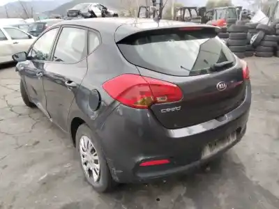 Veicolo di demolizione kia ceed (jd) 1.4 concept dell'anno 2001 alimentato 