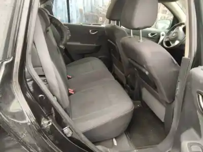 Veicolo di demolizione renault koleos bose edition dell'anno 2001 alimentato m9r856