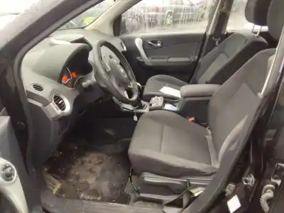 Veicolo di demolizione renault koleos bose edition dell'anno 2001 alimentato m9r856