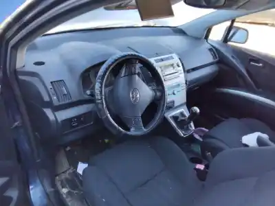 Scrapping Vehicle toyota corolla (e12) 2.0 d-4d linea sol berlina of the year 2001 powered 1cdftv