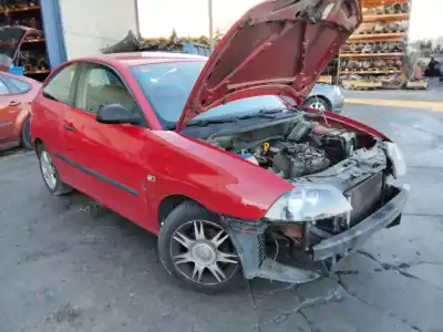 Veículo de Sucata seat ibiza (6l1) reference do ano 2001 alimentado 