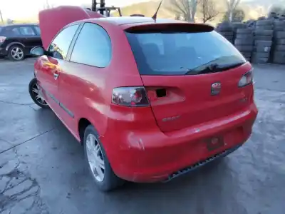 Veículo de Sucata seat ibiza (6l1) reference do ano 2001 alimentado 