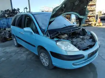 Sloopvoertuig citroen c8 2.0 hdi premier van het jaar 2001 aangedreven 