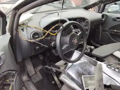 Veículo de Sucata seat leon (1p1) 2.0 tdi 16v do ano 2001 alimentado bkd