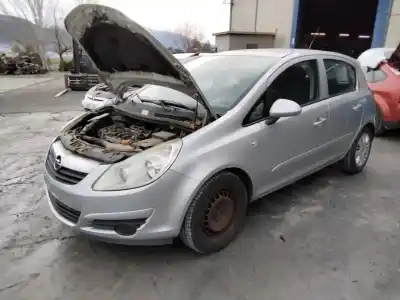 Veículo de Sucata opel corsa d ´´111 years´´ do ano 2001 alimentado z13dtj