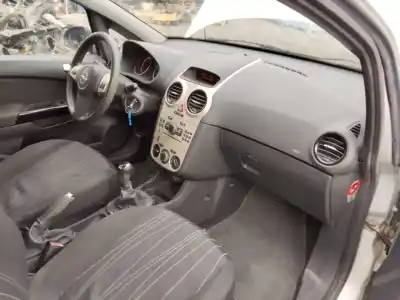 Veículo de Sucata opel corsa d ´´111 years´´ do ano 2001 alimentado z13dtj
