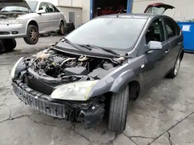 Veículo de Sucata ford focus berlina (cap) ghia do ano 2001 alimentado 