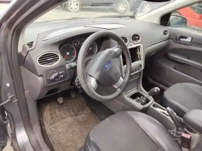 Veículo de Sucata ford focus berlina (cap) ghia do ano 2001 alimentado 