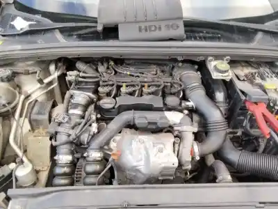 Veículo de Sucata peugeot 308 confort do ano 2001 alimentado 9hx