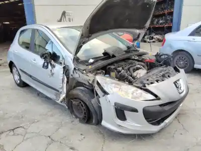 Veículo de Sucata peugeot 308 confort do ano 2001 alimentado 9hx