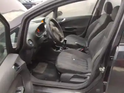 Veículo de Sucata opel corsa d ´´111 years´´ do ano 2001 alimentado z13dth