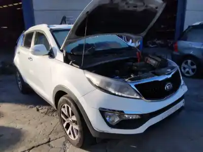 Veicolo di demolizione kia sportage concept 4x2 dell'anno 2001 alimentato d4fd