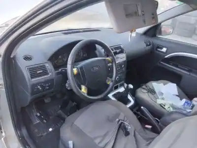 Veicolo di demolizione ford mondeo berlina (ge) ambiente (06.2003->) (d) 116 cv / 85 kw dell'anno 2001 alimentato 